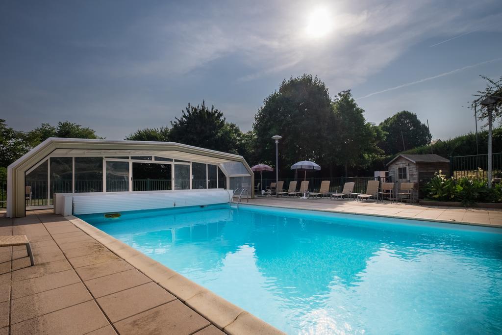 Logis L'Ermitage Hotel & Restaurant Saulges Exterior photo